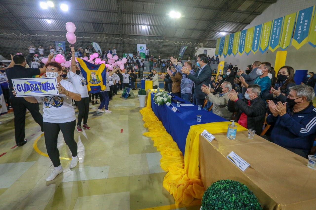 Abertura dos Jogos da Integração do Idoso, em Guaratuba. Foto: Valdelino Pontes/AEN