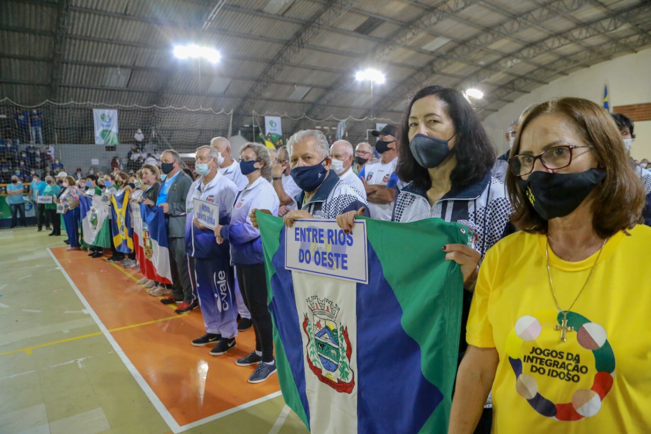 Abertura dos Jogos da Integração do Idoso, em Guaratuba. Foto: Valdelino Pontes/AEN
