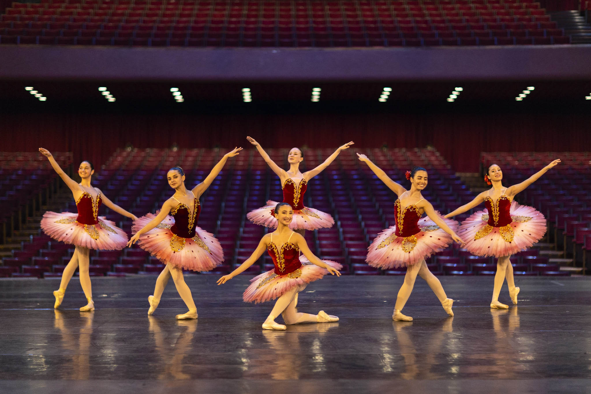 O Teatro Guaíra inicia na próxima sexta (22/10, ao meio-dia) o projeto ?Parques e Praças?, com apresentações de dança semanais em pontos turísticos de Curitiba. - Curitiba, 19/10/2021 - Foto: Maringas Maciel/Teatro Guaíra