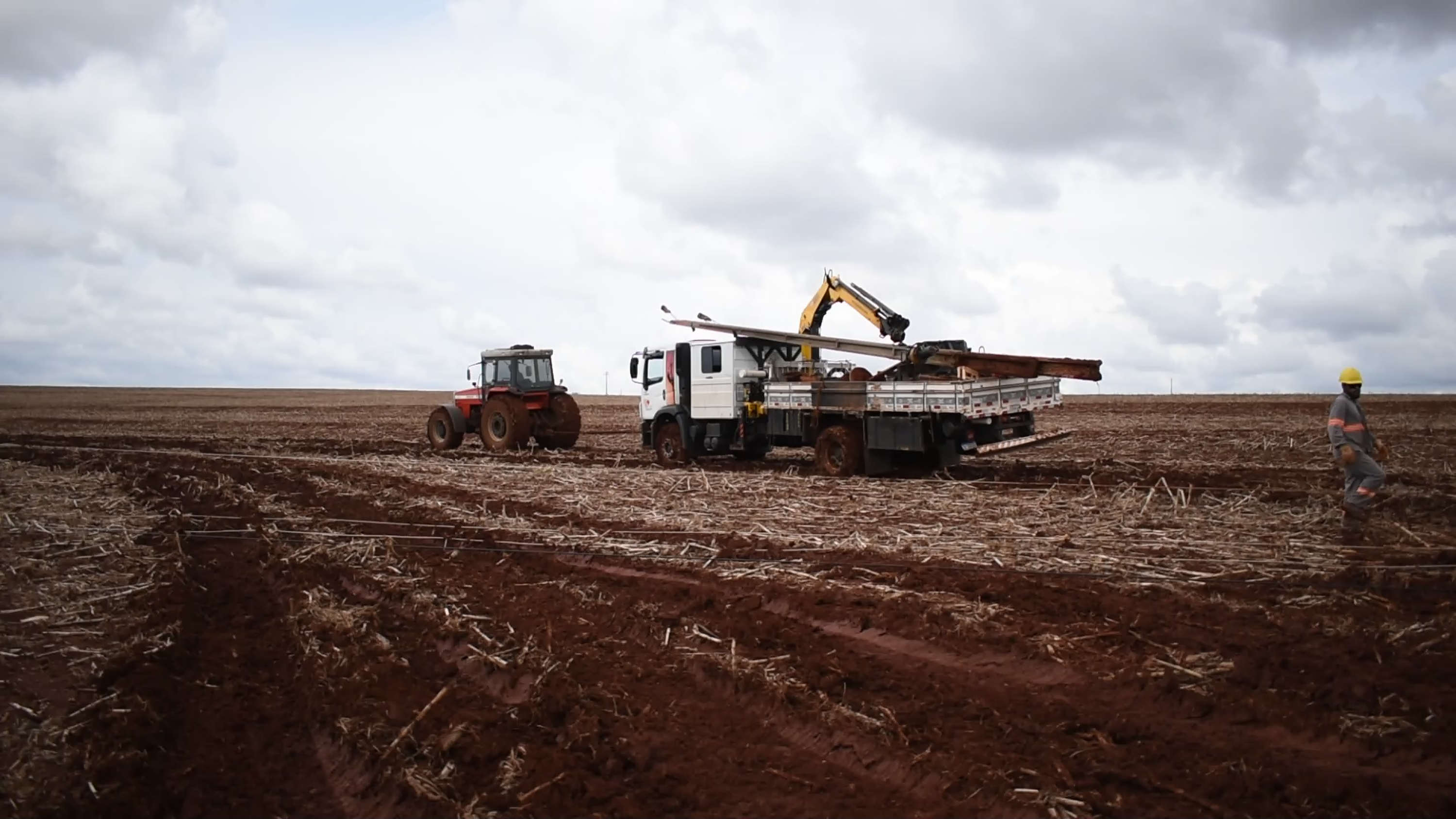 Copel avança na recomposição dos estragos causados pelo temporal. FOTO: Copel