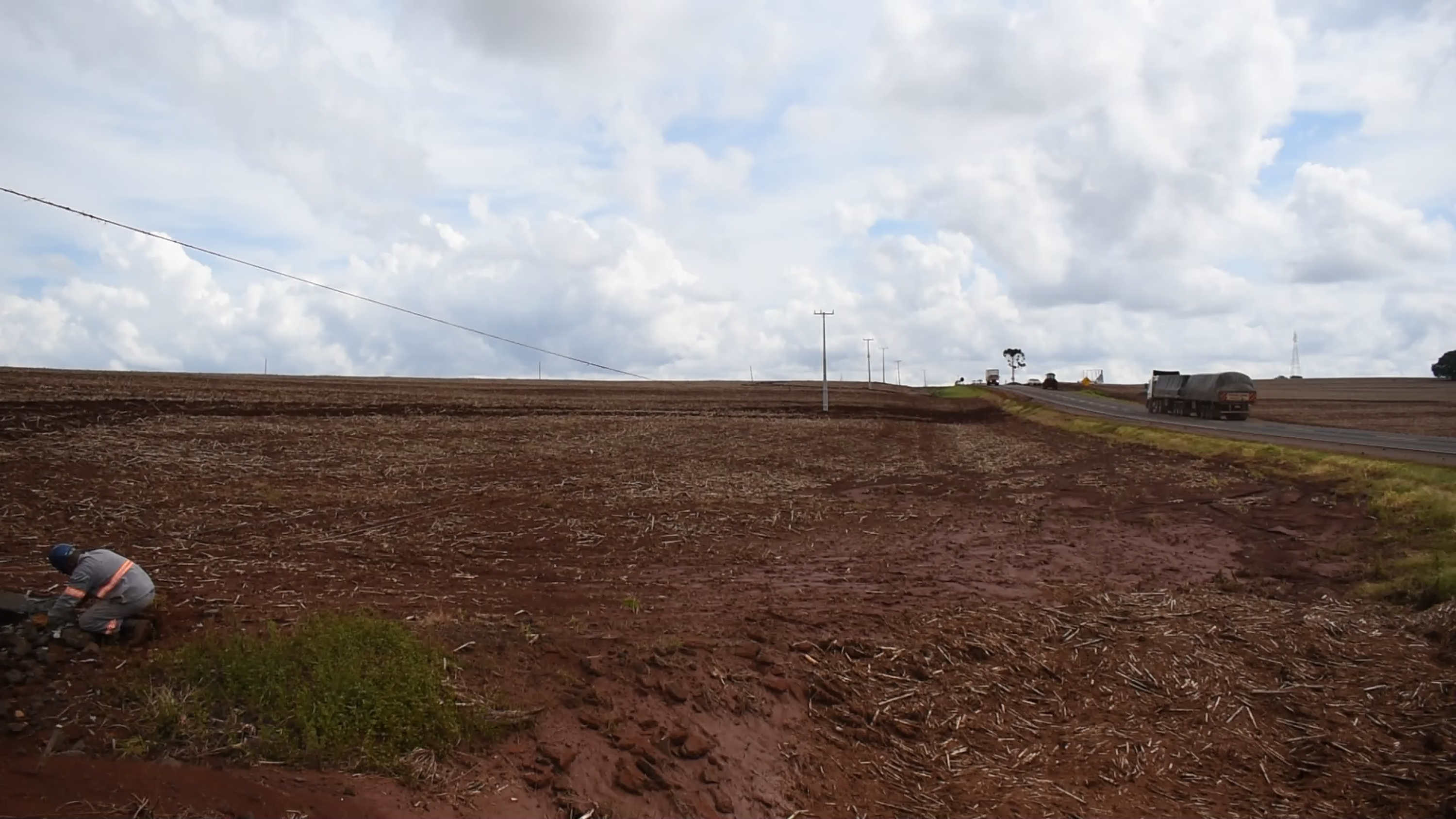 Copel avança na recomposição dos estragos causados pelo temporal. FOTO: Copel