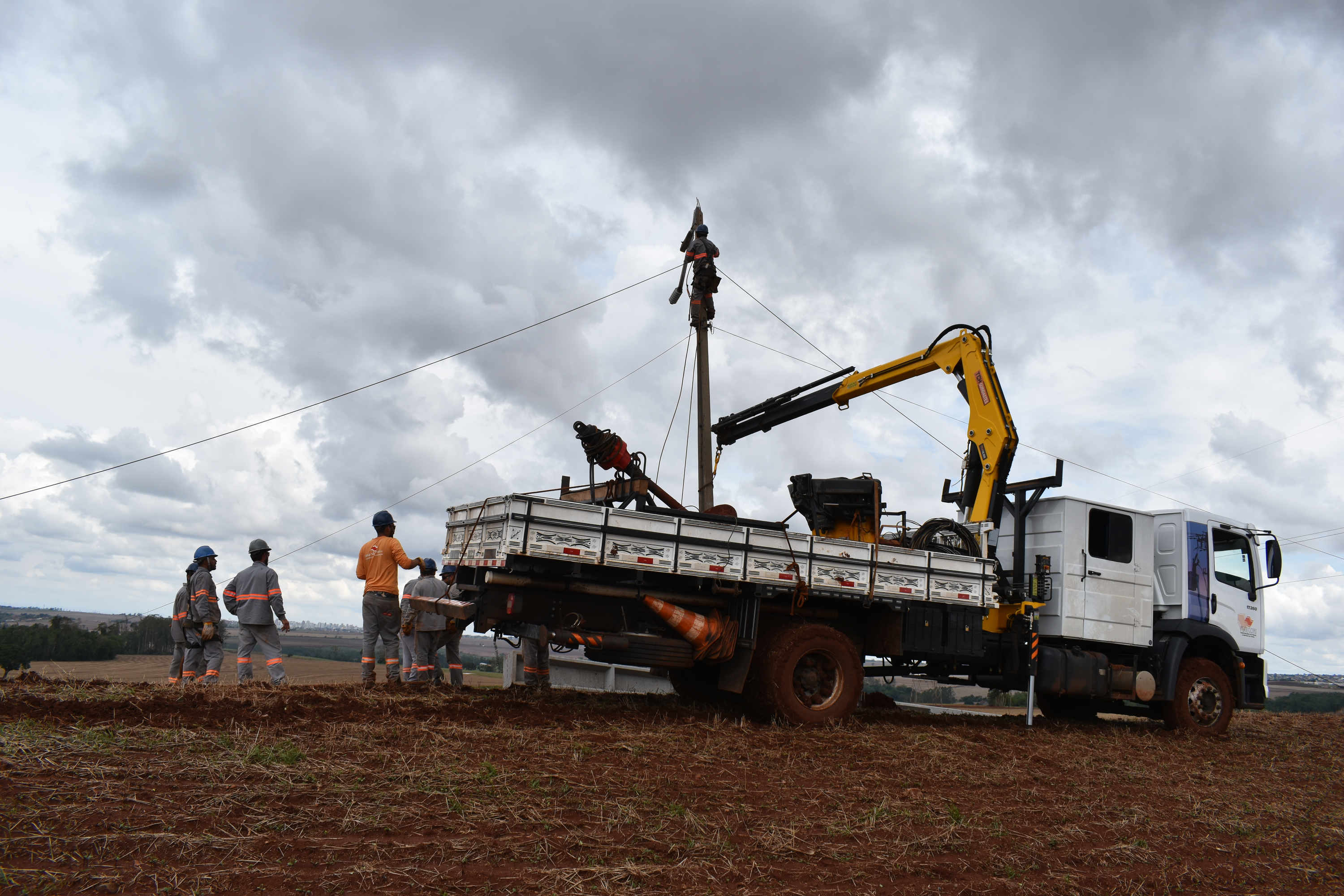 Secretário nacional de Defesa Civil percorre municípios do Paraná mais afetados por temporal. Foto: Copel