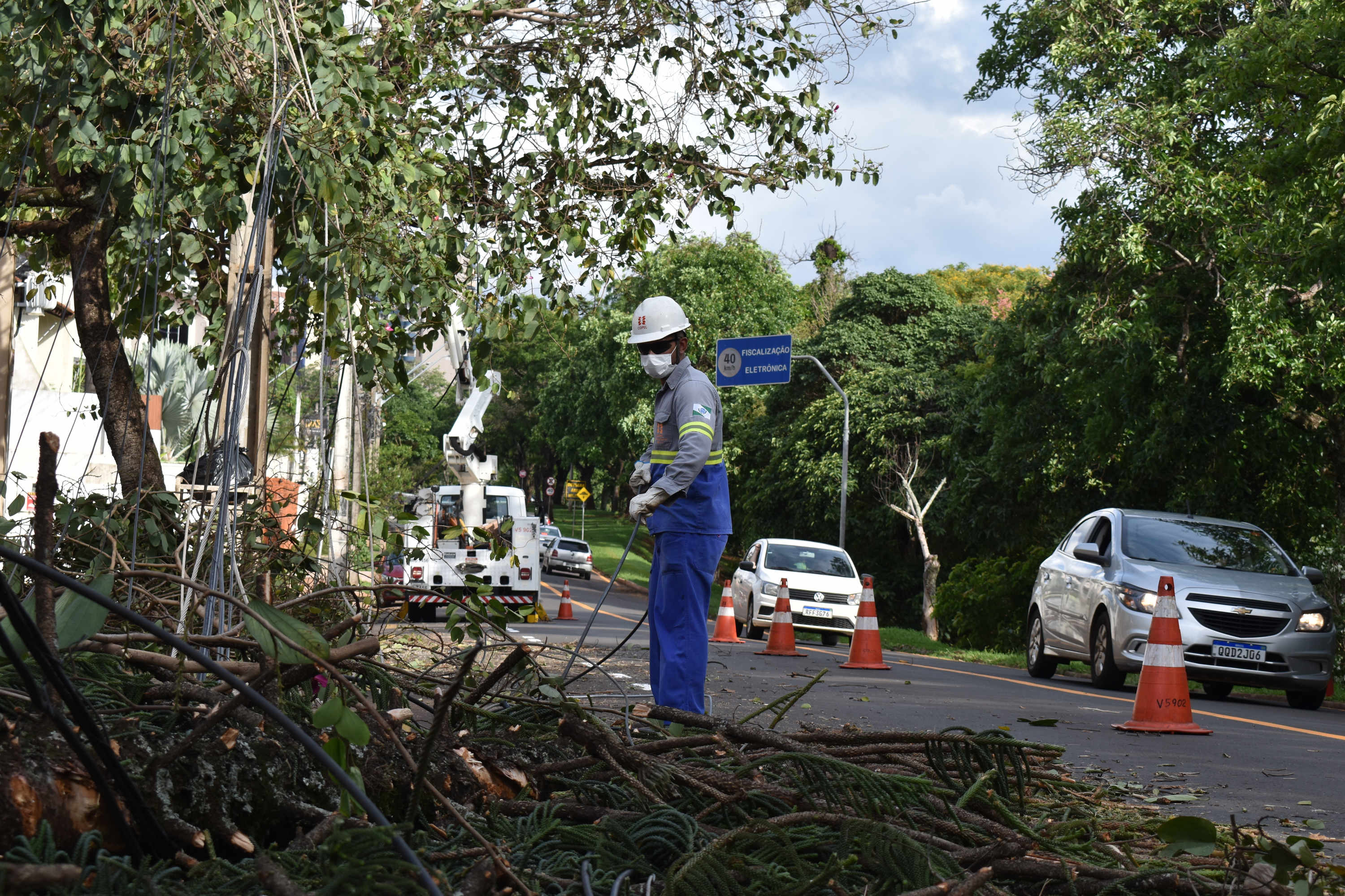 Secretário nacional de Defesa Civil percorre municípios do Paraná mais afetados por temporal. Foto: Copel