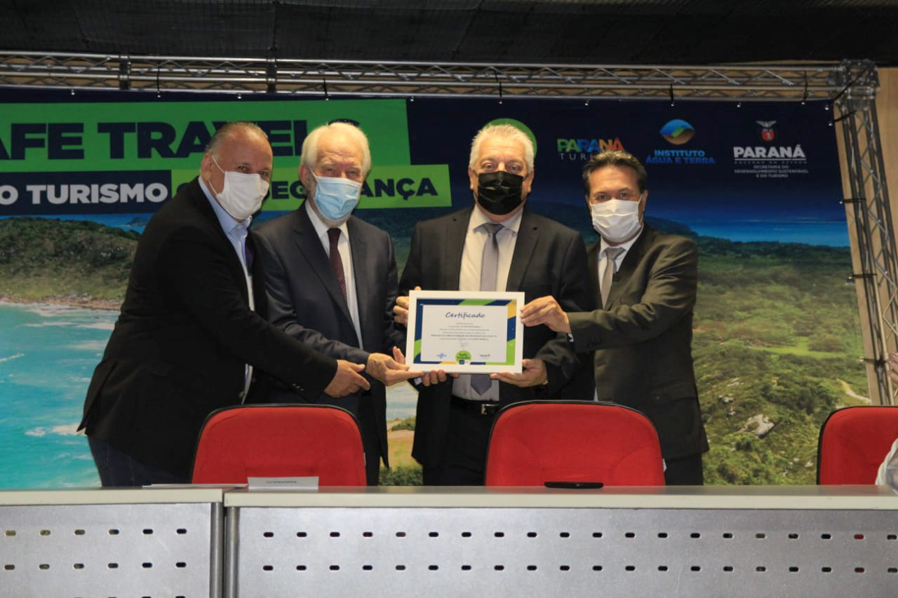 A conquista do Selo Safe Travels, do Conselho Mundial de Viagens e Turismo (WTCC), garante ao Paraná o título de embaixador do turismo seguro em relação às medidas sanitárias contra a Covid-19. Com o título, a Paraná Turismo emite certificados a municípios e empreendimentos que cumprem essas normas de segurança. Foto: Alessandro Vieira/SEDEST