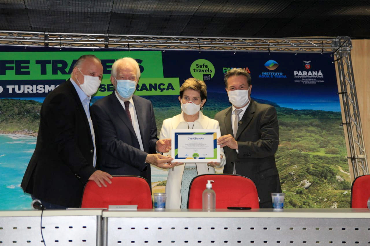 A conquista do Selo Safe Travels, do Conselho Mundial de Viagens e Turismo (WTCC), garante ao Paraná o título de embaixador do turismo seguro em relação às medidas sanitárias contra a Covid-19. Com o título, a Paraná Turismo emite certificados a municípios e empreendimentos que cumprem essas normas de segurança. Foto: Alessandro Vieira/SEDEST