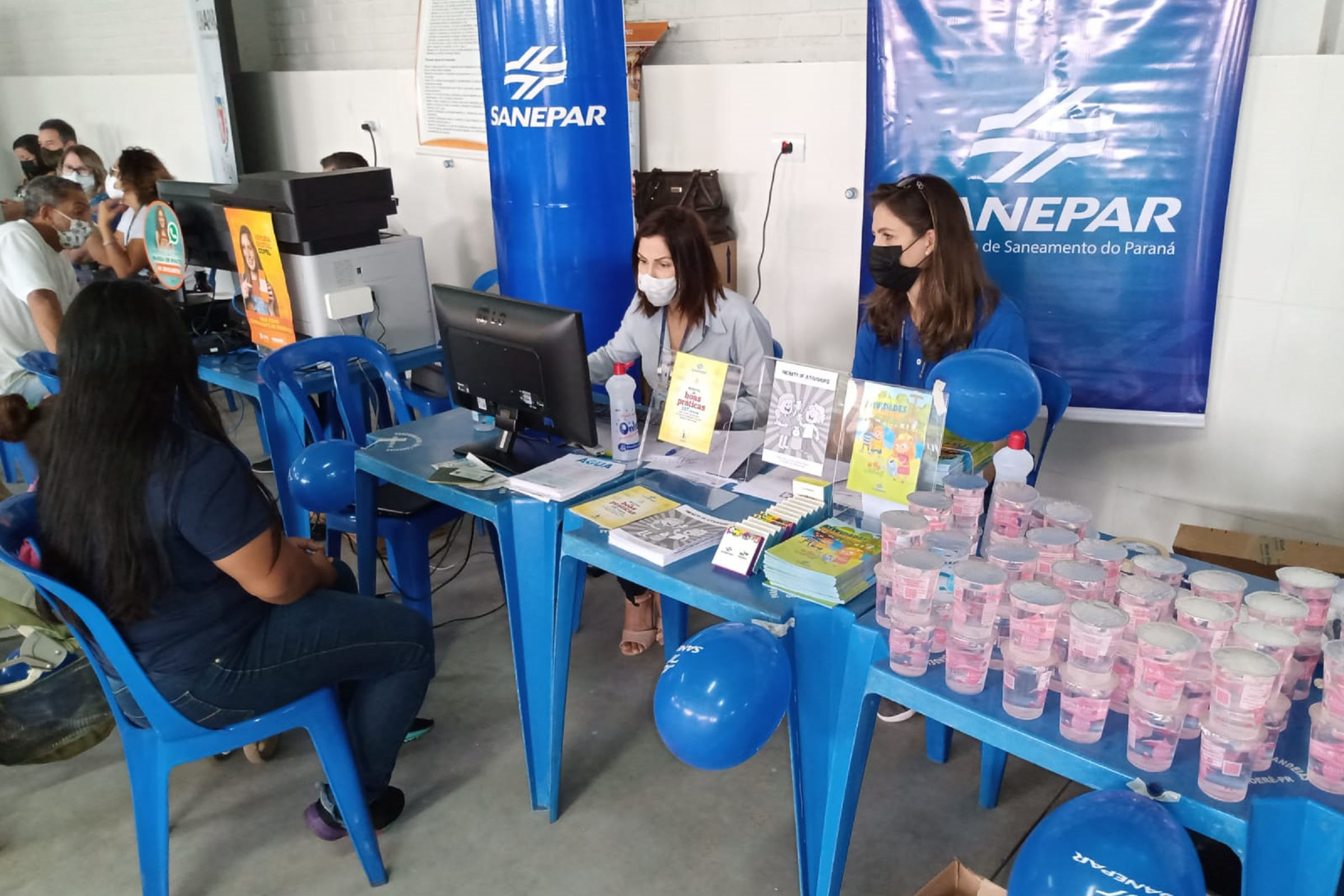 A Sanepar está participando da Feira da Cidadania no município de Goioerê, com atendimento comercial aos clientes e trabalho de educação socioambiental.  - Goioerê, 27/10/2021 - Foto: Sanepar