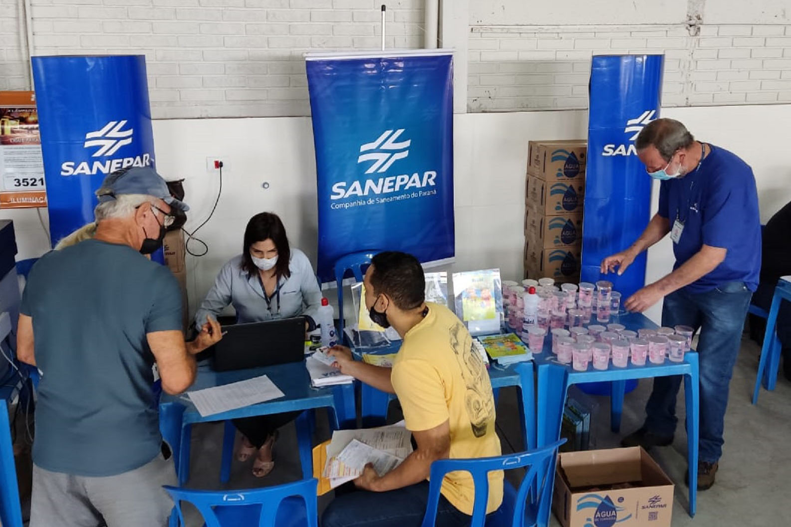 A Sanepar está participando da Feira da Cidadania no município de Goioerê, com atendimento comercial aos clientes e trabalho de educação socioambiental.  - Goioerê, 27/10/2021 - Foto: Sanepar
