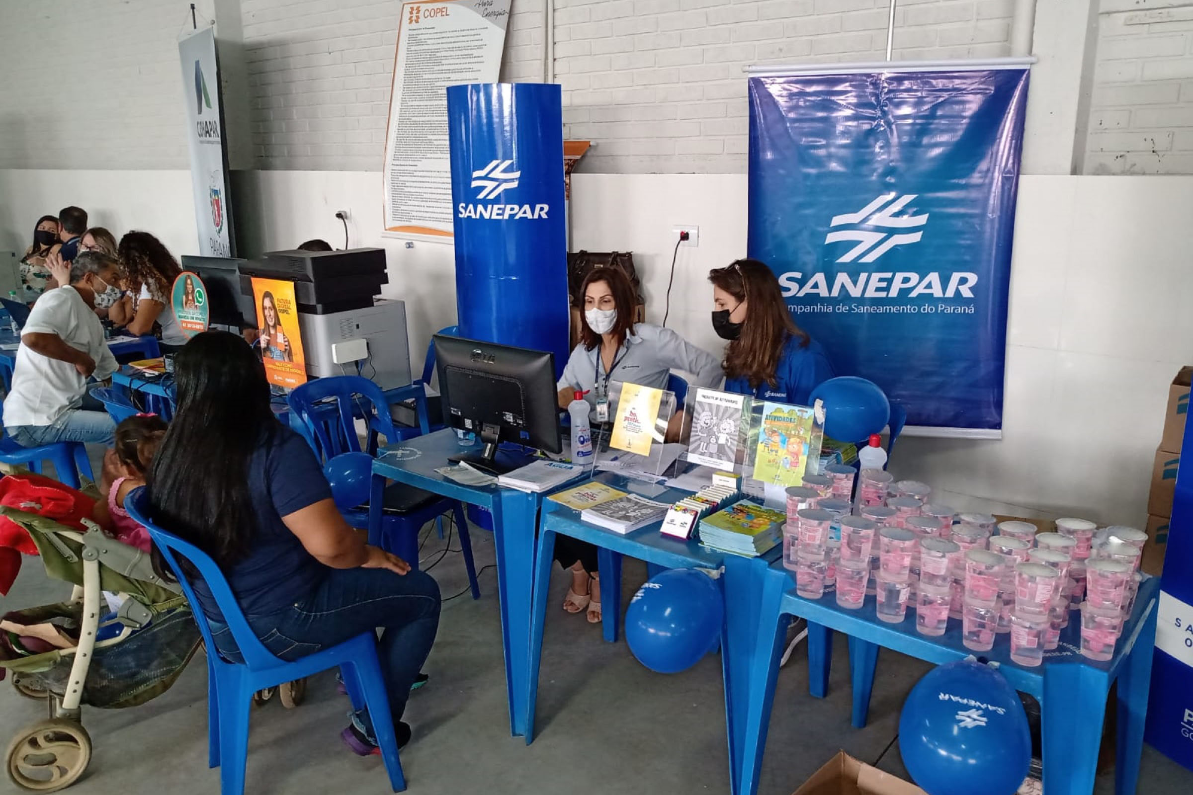 A Sanepar está participando da Feira da Cidadania no município de Goioerê, com atendimento comercial aos clientes e trabalho de educação socioambiental.  - Goioerê, 27/10/2021 - Foto: Sanepar