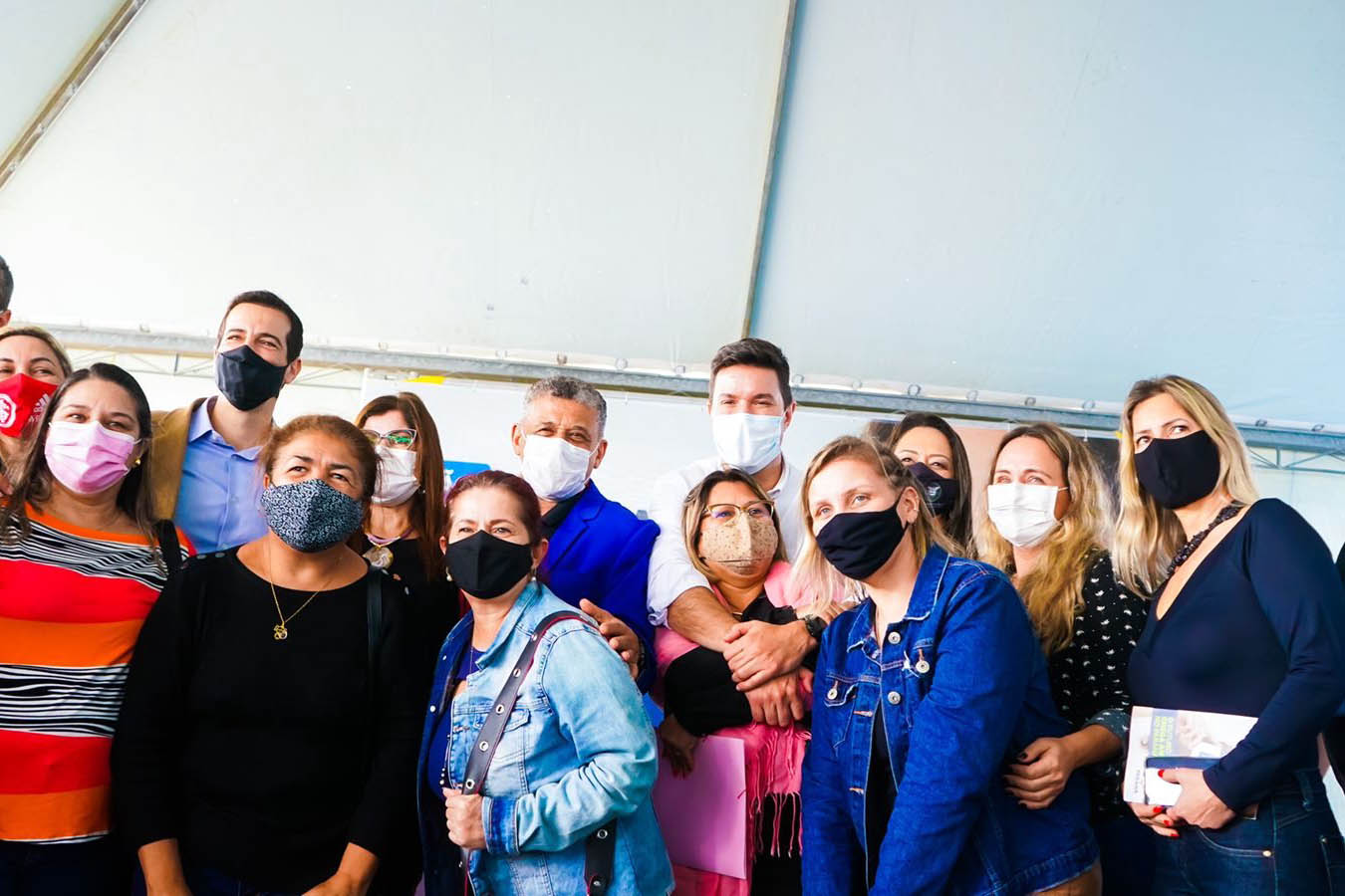 Começa nesta sexta-feira (29) uma grande campanha de mídia para divulgar o Cartão Futuro, programa do Governo do Paraná para incentivar a manutenção e a contratação de jovens aprendizes por empresas paranaenses. - Curitiba, 28/10/2021 - Foto: Guilherme Flores/Casa Civil