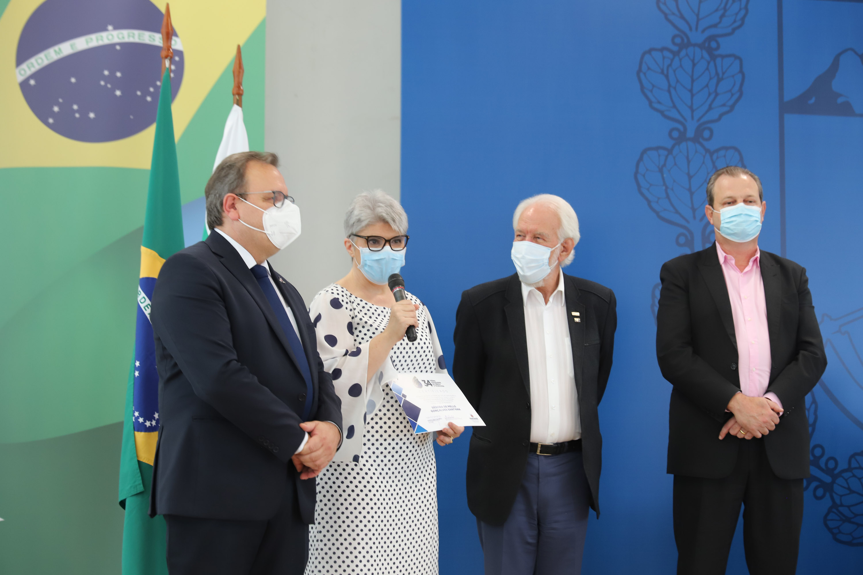 O vice governador Darci Piana e o o superintendente da Ciência, Tecnologia e Ensino Superior, Aldo Bona participam, nesta quinta-feira (28), da entrega do 34 Premio Paranaense de Ciencia e Tecnologia,  no Palacio Iguacu.   Curitiba, 28/10/2021 -  Foto: Geraldo Bubniak/AEN