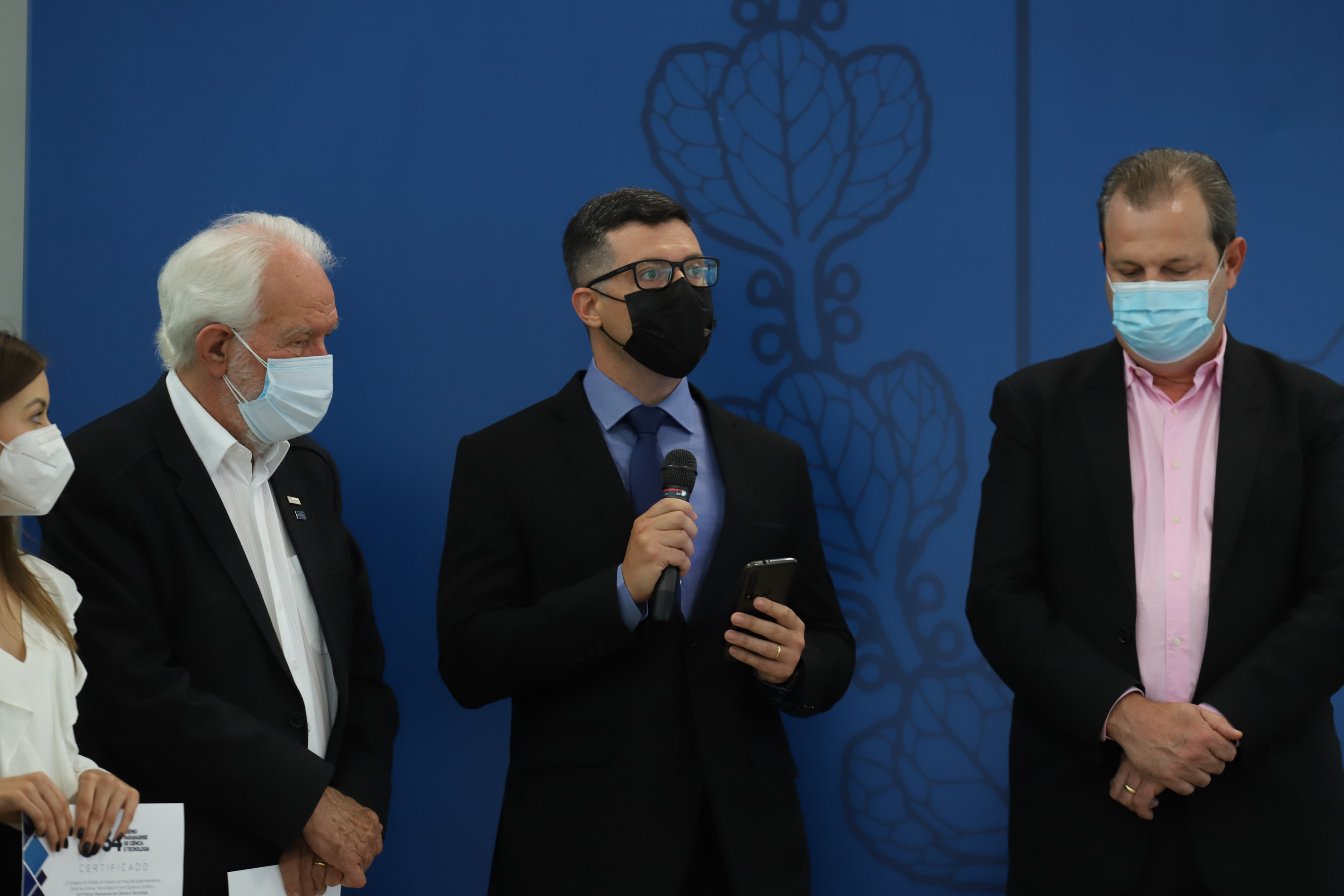 O vice governador Darci Piana e o o superintendente da Ciência, Tecnologia e Ensino Superior, Aldo Bona participam, nesta quinta-feira (28), da entrega do 34 Premio Paranaense de Ciencia e Tecnologia,  no Palacio Iguacu.   Curitiba, 28/10/2021 -  Foto: Geraldo Bubniak/AEN