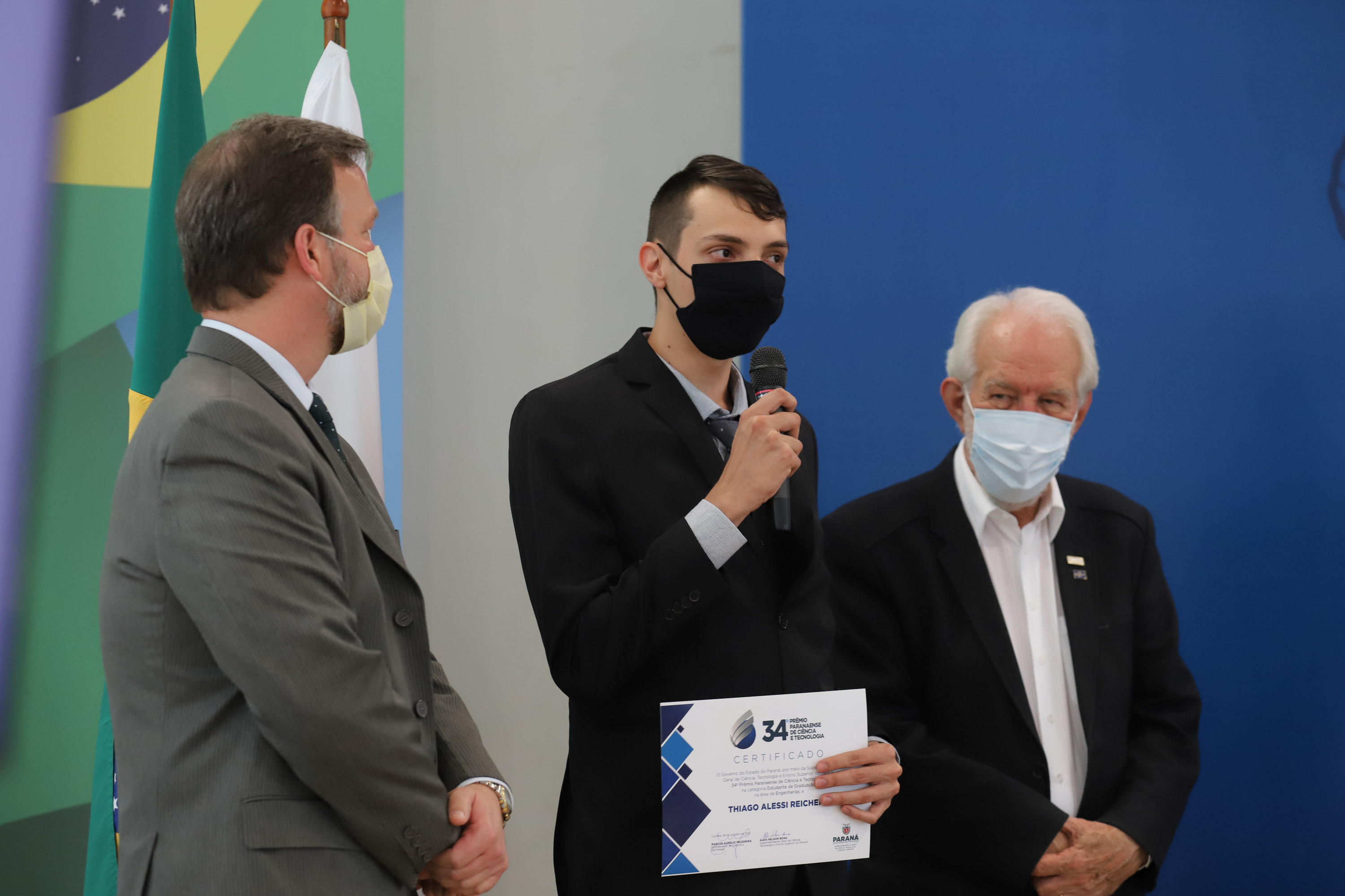 O vice governador Darci Piana e o o superintendente da Ciência, Tecnologia e Ensino Superior, Aldo Bona participam, nesta quinta-feira (28), da entrega do 34 Premio Paranaense de Ciencia e Tecnologia,  no Palacio Iguacu.   Curitiba, 28/10/2021 -  Foto: Geraldo Bubniak/AEN