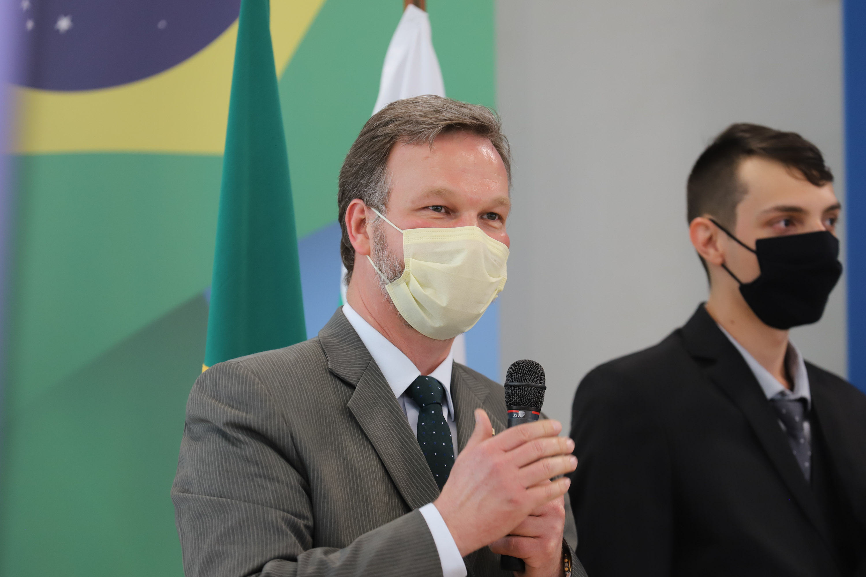 O vice governador Darci Piana e o o superintendente da Ciência, Tecnologia e Ensino Superior, Aldo Bona participam, nesta quinta-feira (28), da entrega do 34 Premio Paranaense de Ciencia e Tecnologia,  no Palacio Iguacu.   Curitiba, 28/10/2021 -  Foto: Geraldo Bubniak/AEN