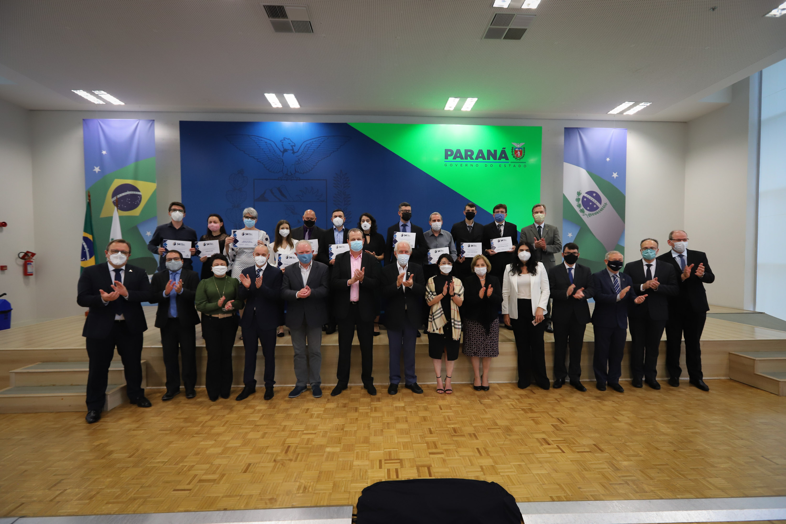 O vice governador Darci Piana e o o superintendente da Ciência, Tecnologia e Ensino Superior, Aldo Bona participam, nesta quinta-feira (28), da entrega do 34 Premio Paranaense de Ciencia e Tecnologia,  no Palacio Iguacu.   Curitiba, 28/10/2021 -  Foto: Geraldo Bubniak/AEN