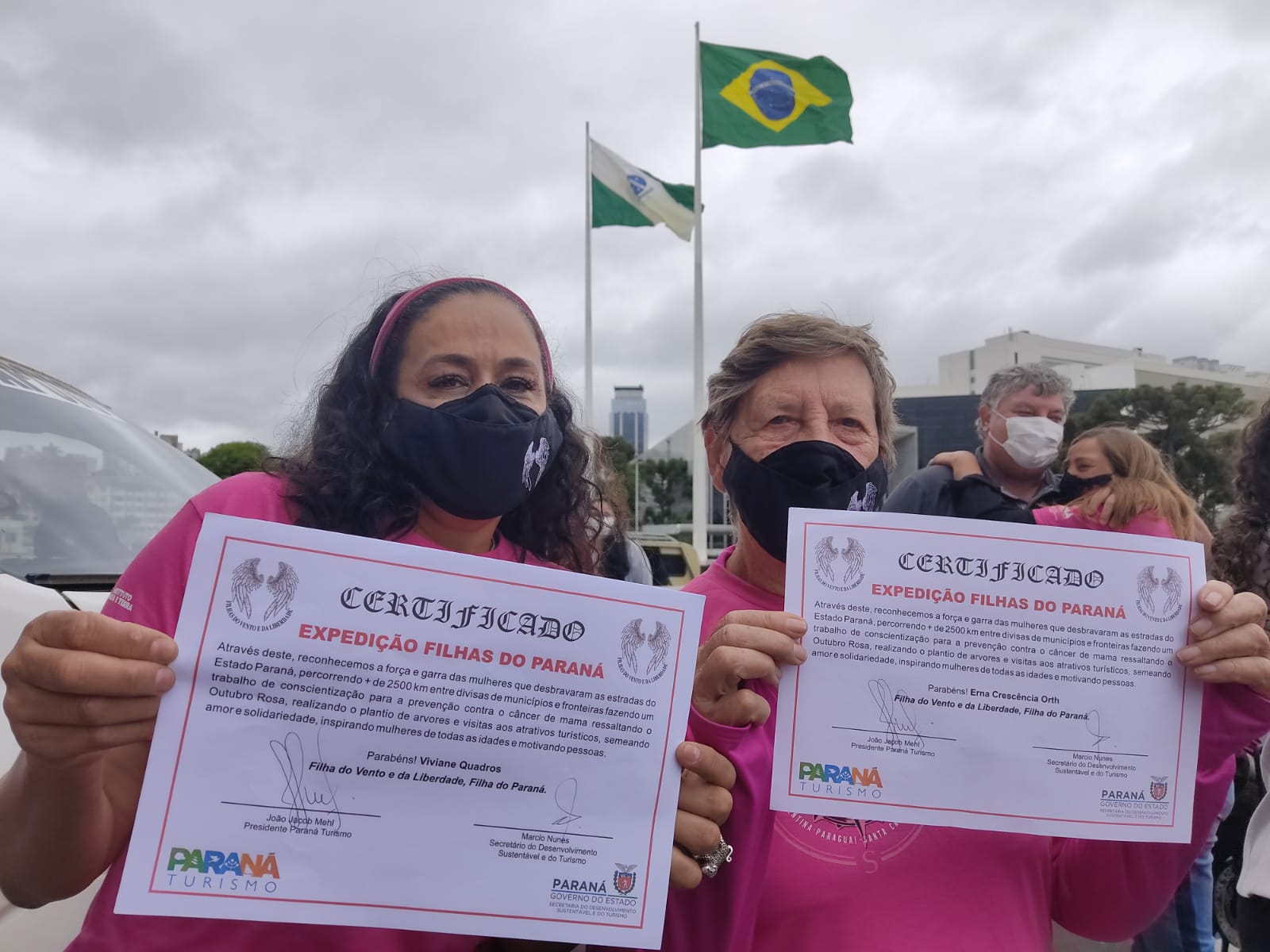Expedição Filhas do Paraná volta a Curitiba após 2.800 km divulgando o Outubro Rosa

. Foto: Alessandro Vieira/SEDEST