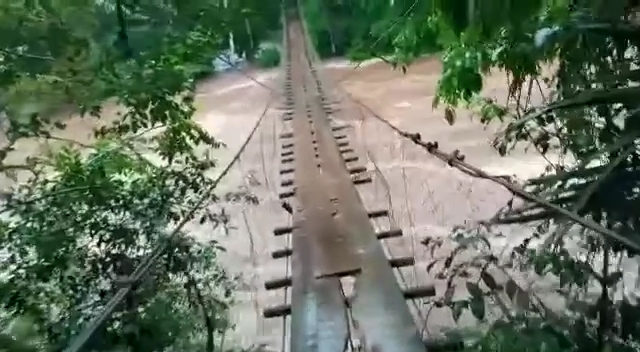 Defesa Civil desloca equipe para acompanhar desdobramentos das chuvas no Litoral
Foto: Defesa  Civil Paraná