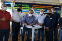 O governador Carlos Massa Ratinho Junior esteve nesta sexta-feira (19) no município de Ivaiporã e confirmou o repasse de R$ 36,1 milhões para obras de infraestrutura urbana e rodoviária. Foto: Ari Dias/AEN