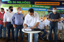 O governador Carlos Massa Ratinho Junior esteve nesta sexta-feira (19) no município de Ivaiporã e confirmou o repasse de R$ 36,1 milhões para obras de infraestrutura urbana e rodoviária. Foto: Ari Dias/AEN