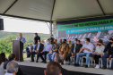 O governador Carlos Massa Ratinho Junior e o Secretário da Segurança Pública, Romulo Marinho Soares, entregam nesta sexta-feira (19), à Polícia Militar do Paraná 155 novas motocicletas, modelo BMW, que incluem capacetes, EPIs e rádios comunicadores, no Parque Estadual Vila Velha, em Ponta Grossa.19/11/2021 - Foto: Jonathan Campos