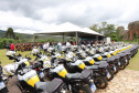 O governador Carlos Massa Ratinho Junior e o Secretário da Segurança Pública, Romulo Marinho Soares, entregam nesta sexta-feira (19), à Polícia Militar do Paraná 155 novas motocicletas, modelo BMW, que incluem capacetes, EPIs e rádios comunicadores, no Parque Estadual Vila Velha, em Ponta Grossa.19/11/2021 - Foto: Jonathan Campos