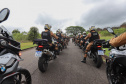 O governador Carlos Massa Ratinho Junior e o Secretário da Segurança Pública, Romulo Marinho Soares, entregam nesta sexta-feira (19), à Polícia Militar do Paraná 155 novas motocicletas, modelo BMW, que incluem capacetes, EPIs e rádios comunicadores, no Parque Estadual Vila Velha, em Ponta Grossa.19/11/2021 - Foto: Jonathan Campos