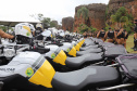 O governador Carlos Massa Ratinho Junior e o Secretário da Segurança Pública, Romulo Marinho Soares, entregam nesta sexta-feira (19), à Polícia Militar do Paraná 155 novas motocicletas, modelo BMW, que incluem capacetes, EPIs e rádios comunicadores, no Parque Estadual Vila Velha, em Ponta Grossa.19/11/2021 - Foto: Jonathan Campos