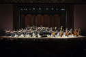 Orquestra Sinfônica do Paraná reencontra o público no grande auditório do Teatro Guaíra