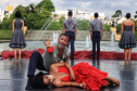 No último sábado, o público pôde conferir o balé “Carmen” no Parque Tanguá. O tradicional ponto turístico de Curitiba ganhou um novo ritmo, embalado pela cigana sedutora e seus amores e tragédias.Foto: José Fernando Ogura/AEN