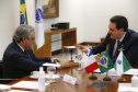 Boas práticas promovidas pelo Grupo Renault visando a neutralidade na emissão de carbono foi um dos tópicos da visita de cortesia que o CEO da empresa, Luca de Meo, fez ao governador Carlos Massa Ratinho Junior nesta quinta-feira (11), no Palácio Iguaçu. Foto:Jonathan Campos/AEN