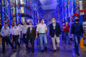 A industrialização avança a passos largos para os municípios menos populosos do Paraná. Um levantamento da Invest Paraná, braço do Governo do Estado responsável pela prospecção e atração de investimentos, a partir das licenças emitidas revela que as cidades de menor porte atraíram aplicações de R$ 15,9 bilhões da iniciativa privada desde 2019. Dentro deste pacote estão 483 ações em localidades de porte médio (R$ 2 bilhões e 95 acordos), pequeno (R$ 13,65 bilhões e 359 acordos) e micro (R$ 256 milhões em 29 