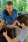 O Viveiro Florestal do Instituto Água e Terra (IAT) em Jacarezinho, no Norte Pioneiro do Estado, voltou a recepcionar estudantes pelo projeto de educação ambiental, nesta terça-feira (23). Ao todo, 34 alunos dos 4º e 5º anos do ensino fundamental da Escola Municipal Professora Ruth Pimentel Rocha tiveram a experiência de um dia no campo com atividades diferenciadas. - Jacarezinho, 23/11/2021 - Foto: IAT