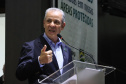 Em Foz do Iguaçu, governador acompanha plantio da 24ª milionésima árvore pela Itaipu Binacional
