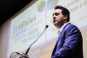 Em Foz do Iguaçu, governador acompanha plantio da 24ª milionésima árvore pela Itaipu Binacional