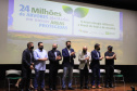 Em Foz do Iguaçu, governador acompanha plantio da 24ª milionésima árvore pela Itaipu Binacional