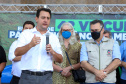 Governador Carlos Massa Ratinho Junior entrega veículos para a Vigilância Ambiental.