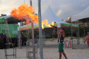 Com acrobacias, fogo e palhaçadas, Caravana Cultural encanta veranistas nas praias paranaenses