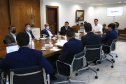 O governador Carlos Massa Ratinho Junior se reuniu nesta segunda-feira (24) com a diretoria do Terminal de Contêineres de Paranaguá (TCP) para apresentar os projetos em andamento do Governo do Estado para ampliar e modernizar a estrutura de exportações pelo Porto de Paranaguá. 