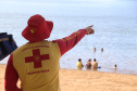 Atuação dos guarda-vidas na Costa Oeste aumenta a prevenção e diminui afogamentos durante a temporada de verão