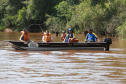  Rio Xambrê é repovoado com 50 mil peixes juvenis nativos