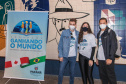 Despedida do Paraná rumo ao Canadá tem muita emoção, alegria e gratidão de estudantes e pais