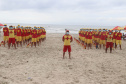  Corpo de Bombeiros forma 55 guarda-vidas civis voluntários no litoral