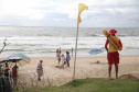 Prevenção a afogamentos e salvamentos do Corpo de Bombeiros no Litoral marcam Verão Paraná 2021/2022