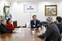 Governador do Paraná, Carlos Massa Ratinho Junior anunciou nesta quarta-feira (25), no Palácio Iguaçu, que o terminal central do município de São José dos Pinhais será incorporado à rede, permitindo um deslocamento mais ágil e econômico ao usuário. A iniciativa vai beneficiar cerca de 2,5 mil pessoas que se deslocam diariamente pelas linhas urbanas e metropolitanas e que, agora, precisarão pagar apenas uma tarifa. Participaram do anúncio o secretário-chefe da Casa Civil, prefeita da cidade, Nina Singer, Joã