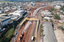 Dois novos viadutos e nove quilômetros de nova pavimentação deverão ser entregues até o final do ano, encerrando os congestionamentos e acidentes na entrada do município - 