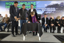 Governador entrega colégio e anuncia pavimentação da Estrada de Alagados, em Ponta Grossa