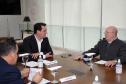 O governador Carlos Massa Ratinho Junior recebeu nesta quinta-feira (2), das mãos do arcebispo de Curitiba, dom José Antonio Peruzzo, o convite para participar da festa na Capital no dia 16 de junho.