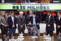 O governador Carlos Massa Ratinho Junior anunciou nesta terça-feira (28) a criação do 30º Batalhão da Polícia Militar (30º BPM), com sede em Londrina, no Norte do Estado. Ele também assinou a ordem de serviço para a conclusão das obras do Centro Estadual de Educação Profissional (CEEP) de Londrina entregou o certificado que garante a descentralização da gestão ambiental, que pode ser feita de forma autônoma pelo município.