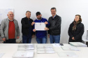 Famílias de Mandirituba recebem documentos para regularizar propriedades