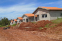  Famílias de Jundiaí do Sul que estão em busca do sonho da casa própria ainda podem participar da seleção de 23 moradias do Governo do Estado em construção na cidade, na região do Norte Pioneiro. Os interessados devem se inscrever no cadastro da Companhia de Habitação do Paraná (Cohapar), que iniciará a seleção dos beneficiários nos próximos meses