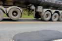 Rodovias atingidas pelas chuvas estão recebendo serviços do DER/PR